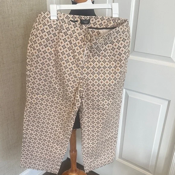 Patterned Tan Woman’s Pants - Picture 1 of 3